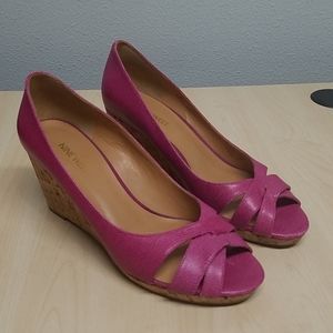 Nine West peep toe sandals heels wedge leather 9 (fits more like 9.5)